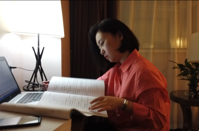 2、毛晶晶（為推進(jìn)項(xiàng)目落地，夙夜在公）